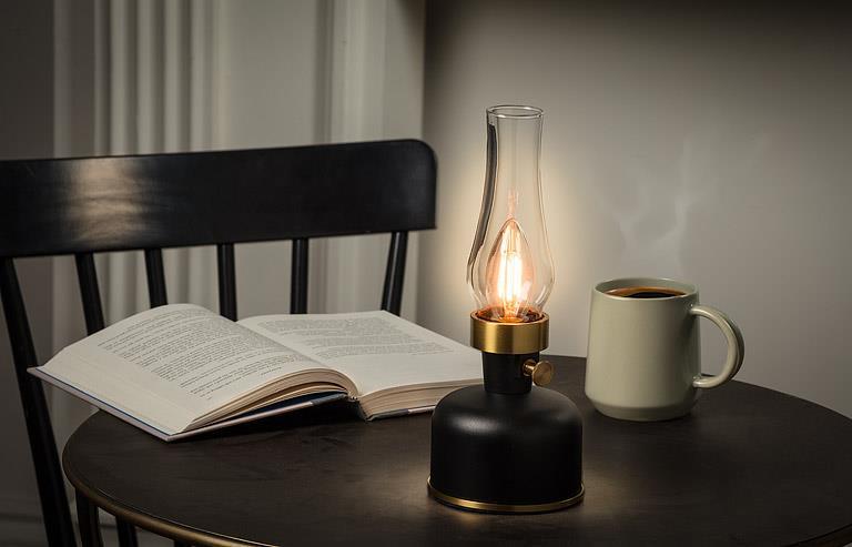 Lantern LED Lamp with Chimney in Black