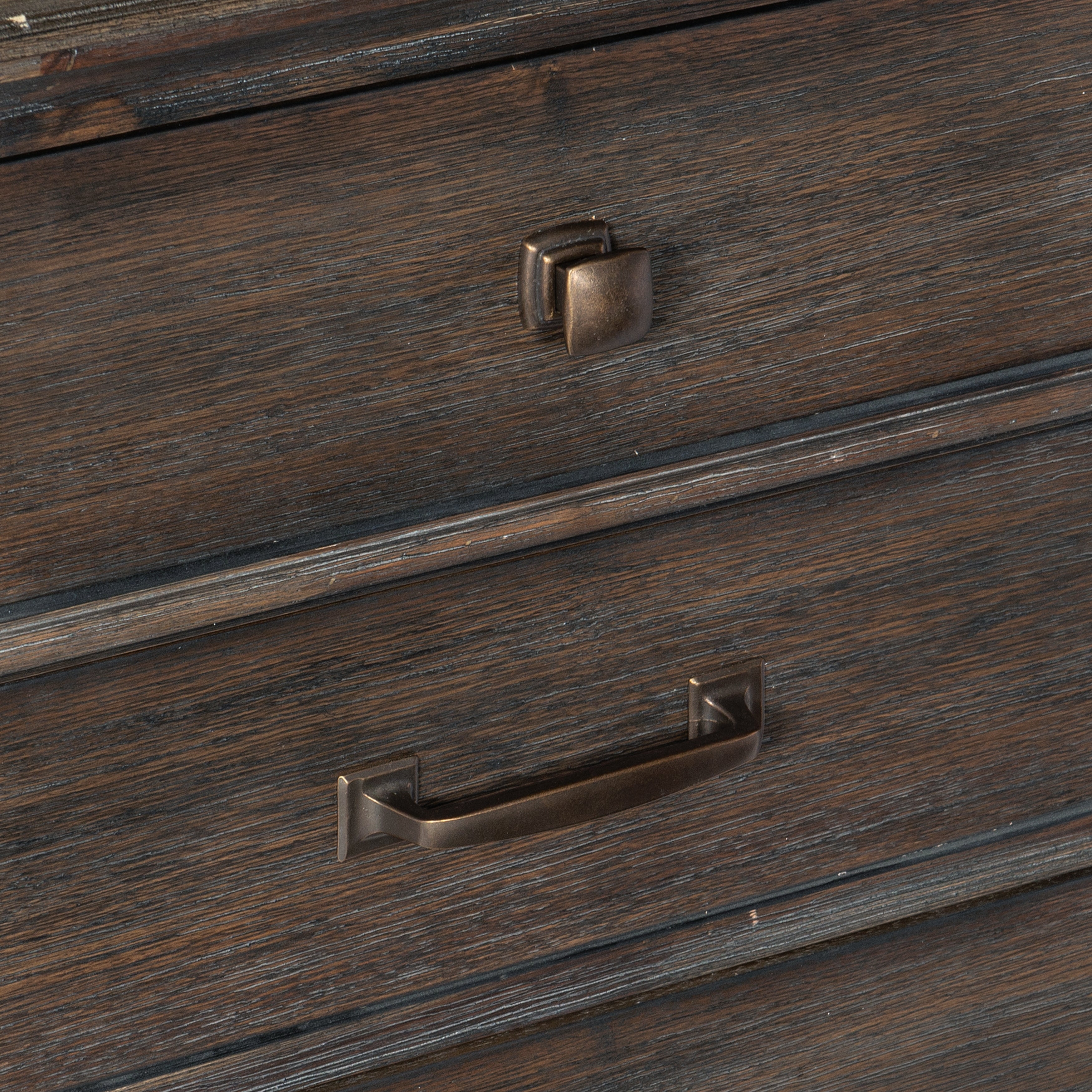 Queen Motsinger Bedroom Set