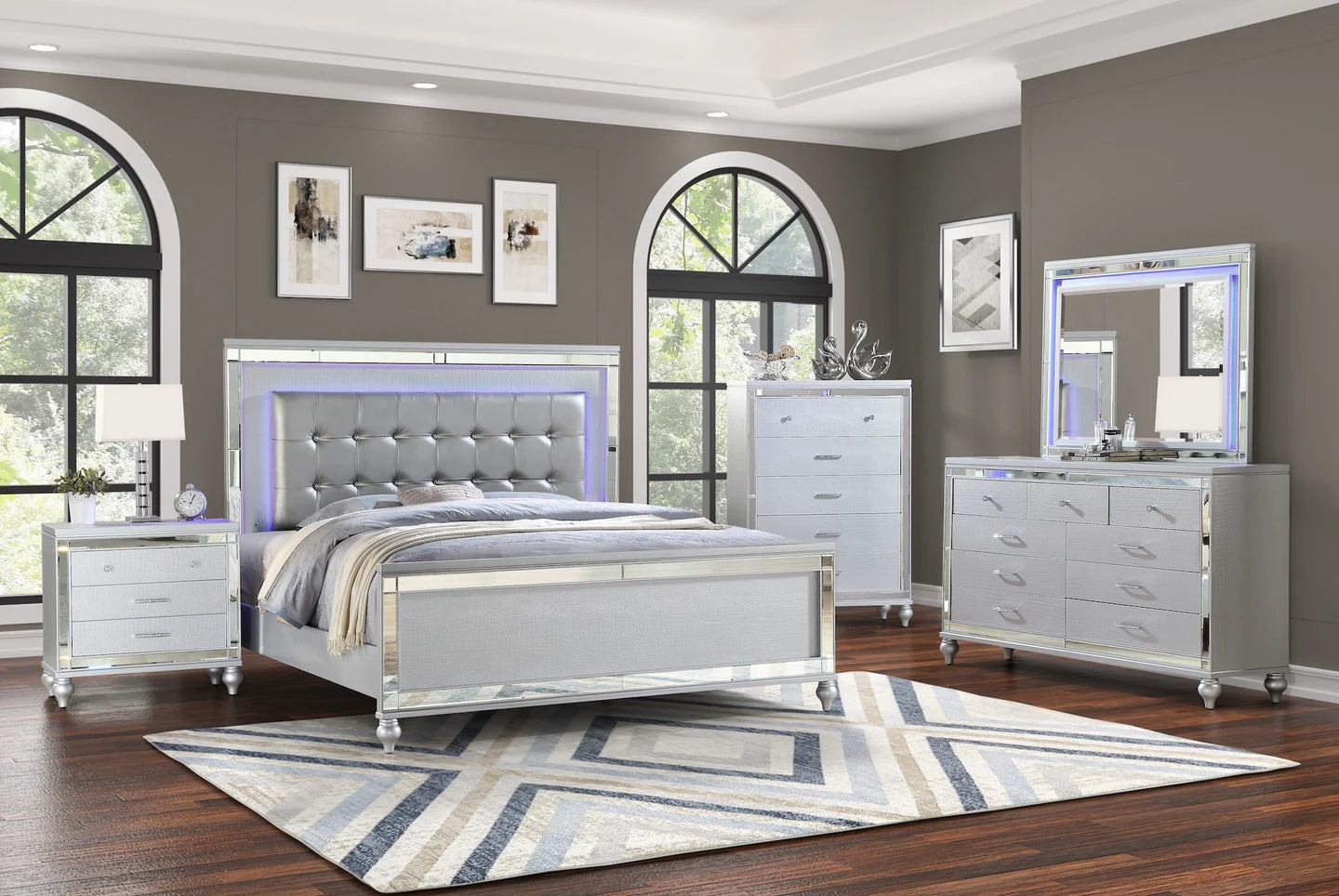 Queen Valerie 8pc Bedroom Set