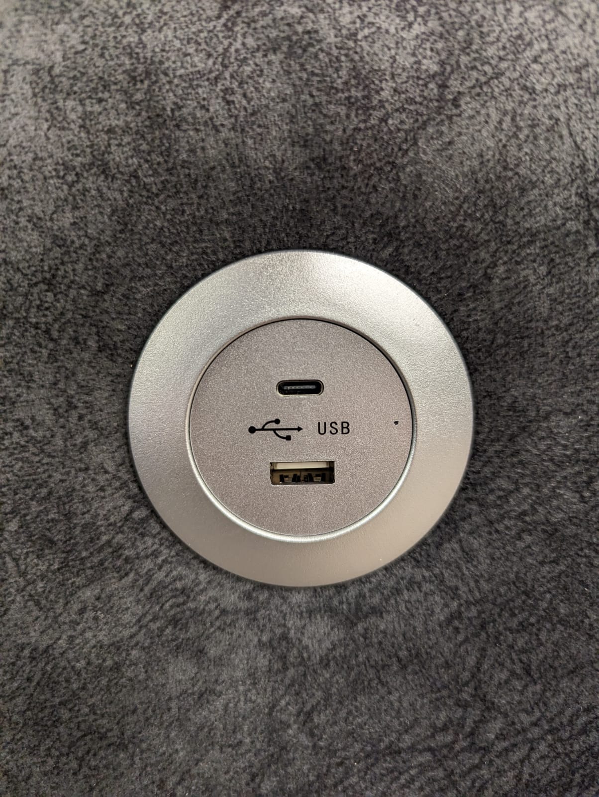 Stella Sleeper Sectional with USB